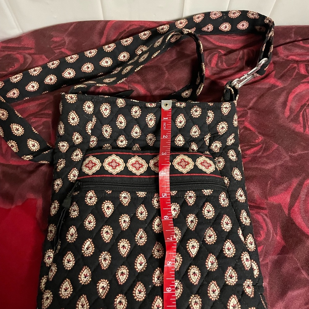 Vera Bradley med size purse - Picture 5 of 10